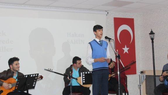 Sivas Muzaffer Sarısözen Güzel Sanatlar Lisesinin destekleriyle, Zara´nın Sesi Yarışması Finali Zara Anadolu Lisesi Konferans salonunda gerçekleştirildi.