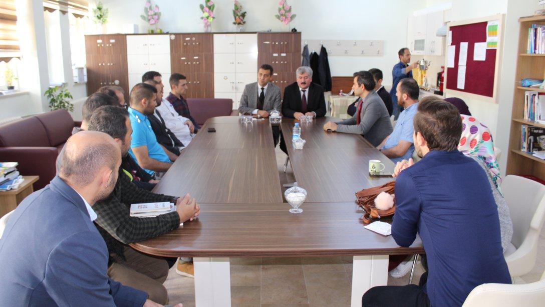 Müdürümüz Sayın Ümit Ahmet KARAKUŞ Mehmet Habib Soluk Fen Lisesi öğretmenleriyle bir araya geldi.